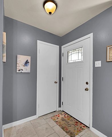 112 New Acres Drive, Hewitt, TX 76643