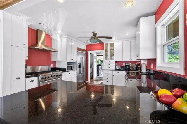 2896 Terry Rd, Laguna Beach, CA 92651