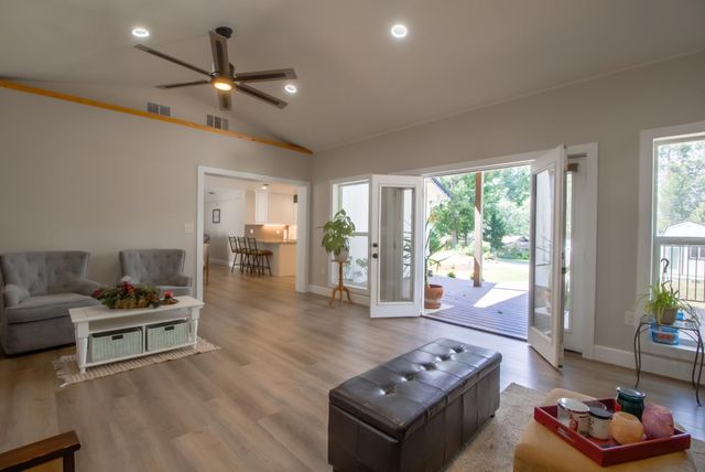 5257 Cold Springs Dr, Foresthill, CA 95631