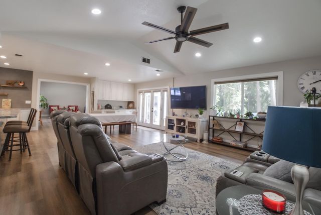 5257 Cold Springs Dr, Foresthill, CA 95631