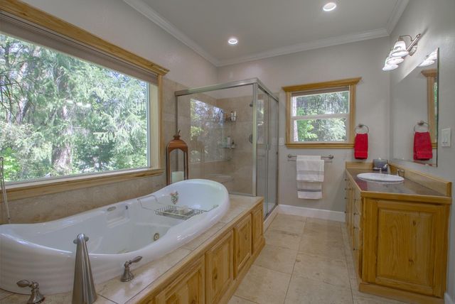 5257 Cold Springs Dr, Foresthill, CA 95631