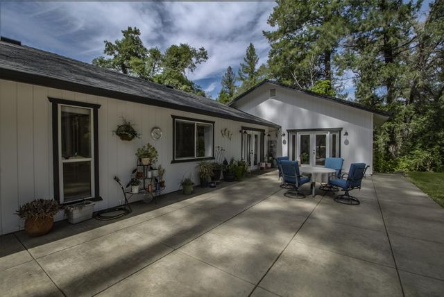 5257 Cold Springs Dr, Foresthill, CA 95631