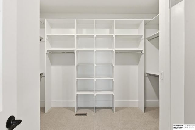 4807 N 192nd Avenue, Elkhorn, NE 68022