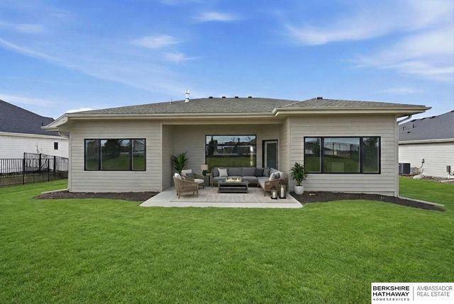 4807 N 192nd Avenue, Elkhorn, NE 68022