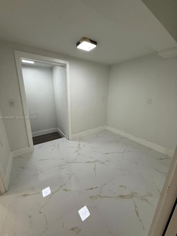 10460 SW 26th Ter, Miami, FL 33165