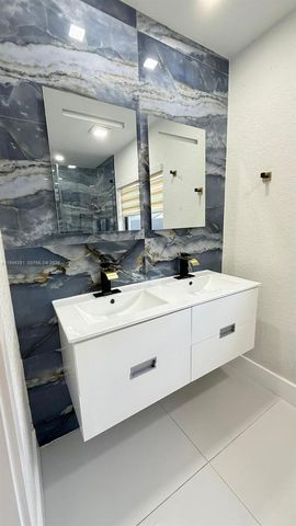 10460 SW 26th Ter, Miami, FL 33165