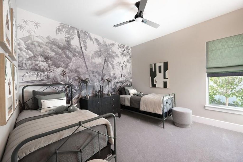 Image 18 of property listing at 14047 LAKE PRICE DRIVE, Orlando, FL 32826