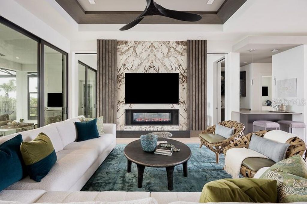 Image 24 of property listing at 14047 LAKE PRICE DRIVE, Orlando, FL 32826