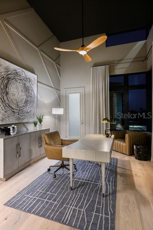 Image 10 of property listing at 14047 LAKE PRICE DRIVE, Orlando, FL 32826