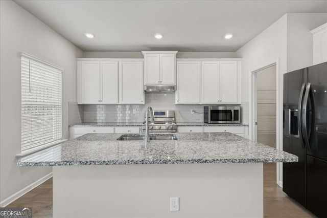 2265 Annes Lake Circle, Lithonia, GA 30058