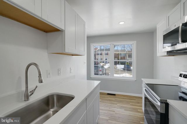 12346 WOODLAWN CT, Woodbridge, VA 22192