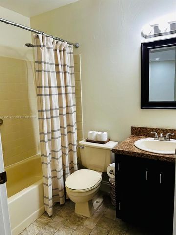 6524 NW 188th Lane, Hialeah, FL 33015