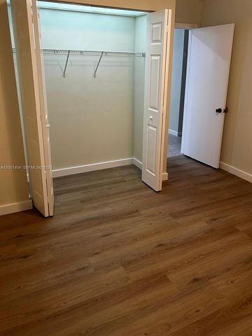 6524 NW 188th Lane, Hialeah, FL 33015