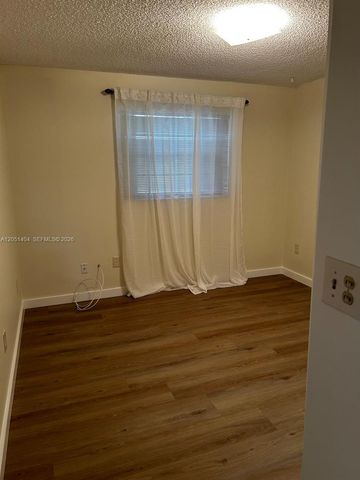 6524 NW 188th Lane, Hialeah, FL 33015
