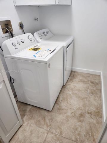6524 NW 188th Lane, Hialeah, FL 33015
