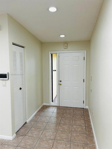 6524 NW 188th Lane, Hialeah, FL 33015