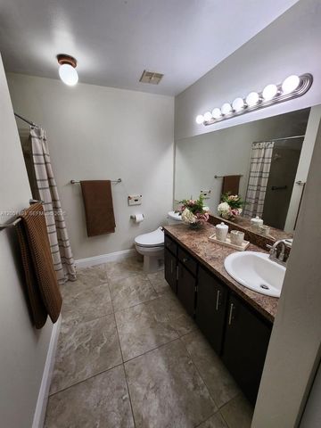 6524 NW 188th Lane, Hialeah, FL 33015