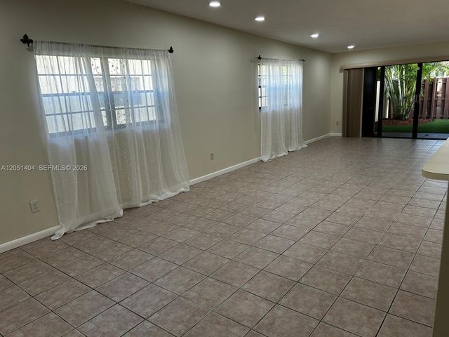 6524 NW 188th Lane, Hialeah, FL 33015