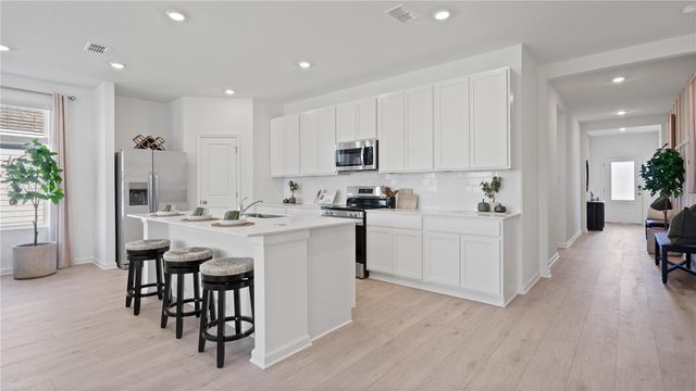 4890 WALTHAM FOREST DRIVE, Davenport, FL 33837