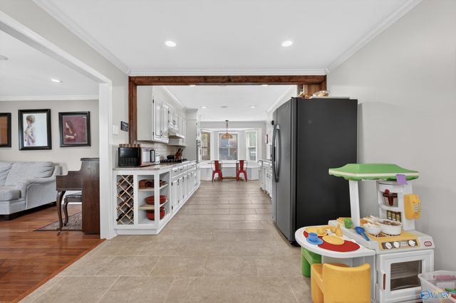 900 Cornelia Drive SE, Huntsville, AL 35802