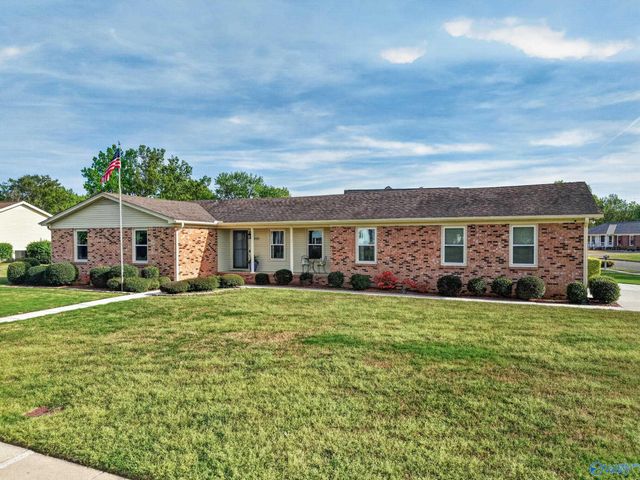 900 Cornelia Drive SE, Huntsville, AL 35802