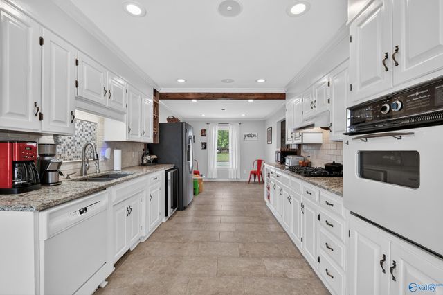 900 Cornelia Drive SE, Huntsville, AL 35802