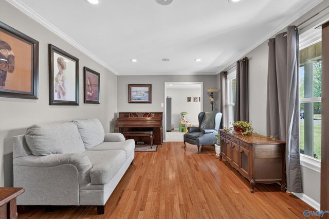 900 Cornelia Drive SE, Huntsville, AL 35802