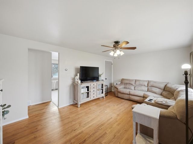 134 York Way, Center Twp, PA 15061