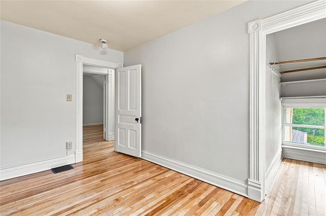 453 Summit Avenue, Eau Claire, WI 54701