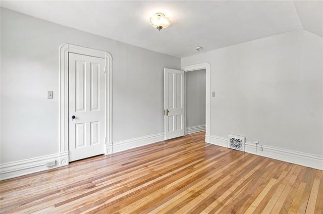 453 Summit Avenue, Eau Claire, WI 54701