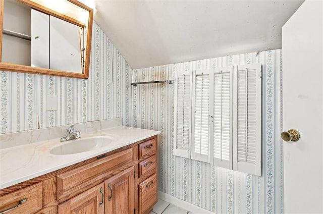 453 Summit Avenue, Eau Claire, WI 54701
