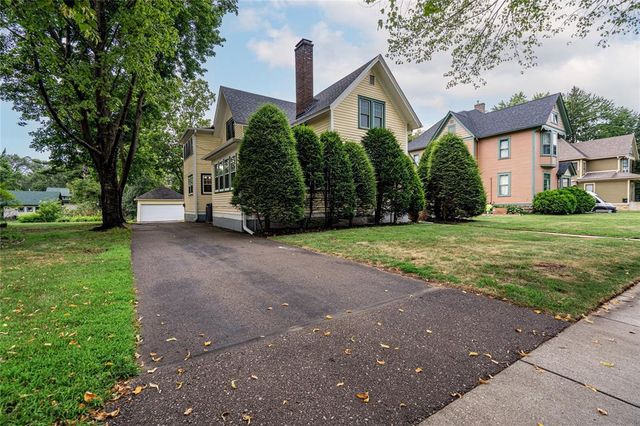 453 Summit Avenue, Eau Claire, WI 54701