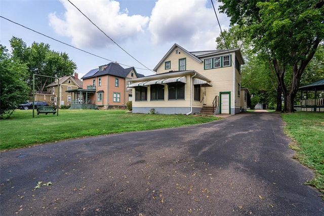 453 Summit Avenue, Eau Claire, WI 54701