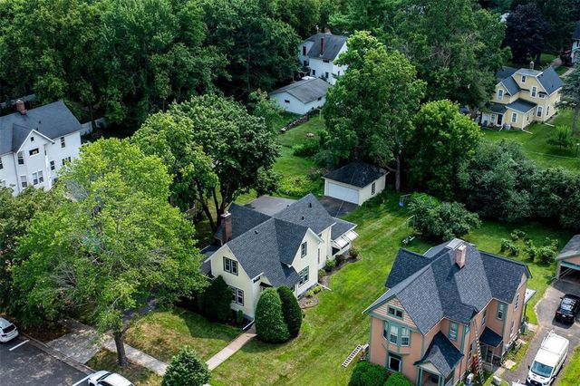 453 Summit Avenue, Eau Claire, WI 54701