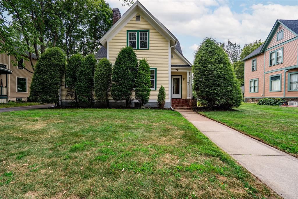 453 Summit Avenue, Eau Claire, WI 54701