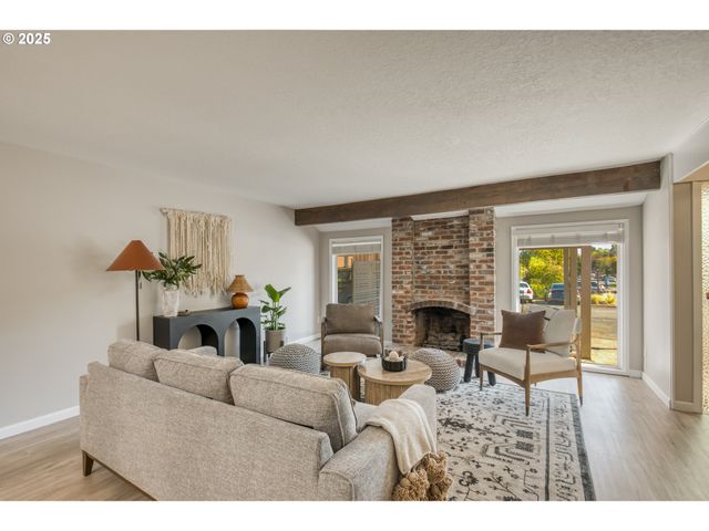5375 Sw BARCLAY Ct, Beaverton, OR 97005