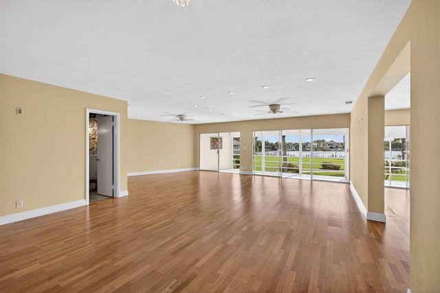 478 Tequesta Drive 205, Tequesta, FL 33469