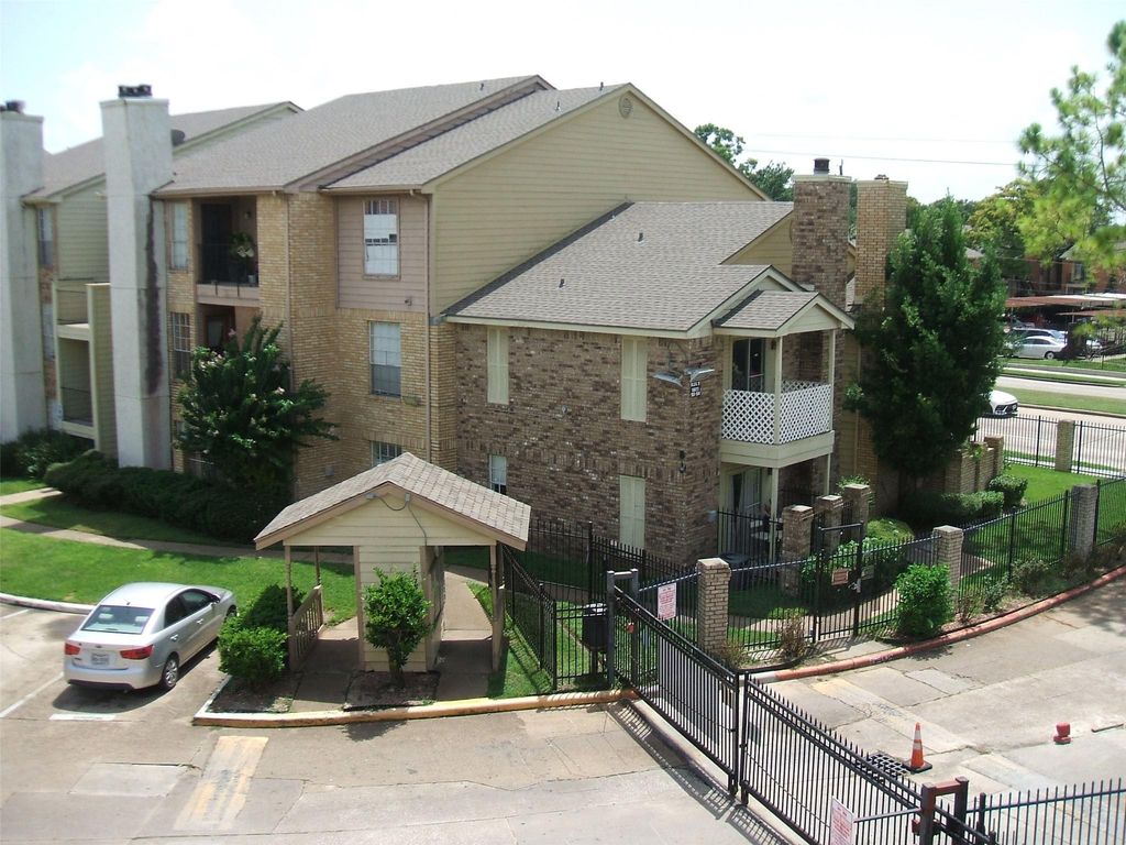 10101 S Gessner Road 316, Houston, TX 77071