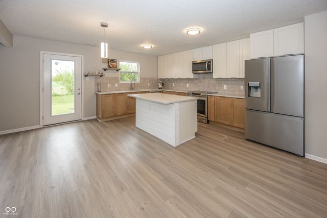 2488 Woodfield Boulevard, Franklin, IN 46131