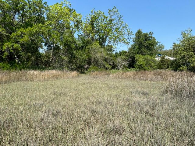 2035 Sol Legare Road, Charleston, SC 29412