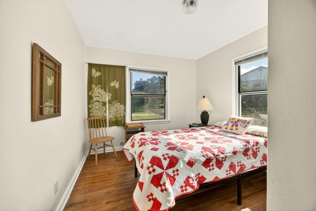 965 Park Street, Ashland, OR 97520