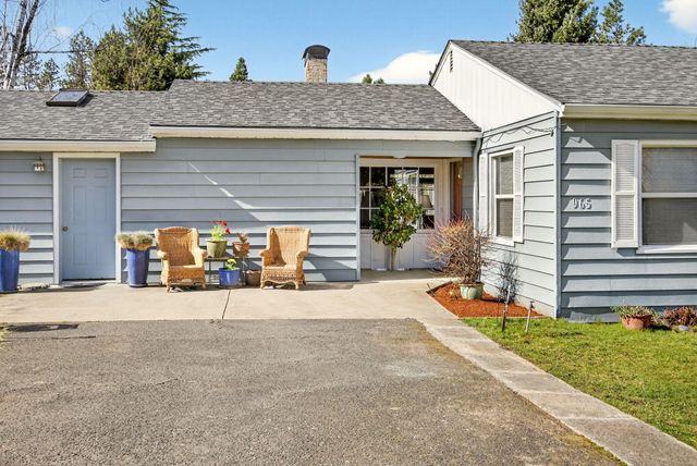 965 Park Street, Ashland, OR 97520