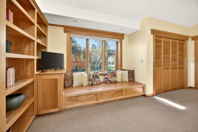 965 Park Street, Ashland, OR 97520