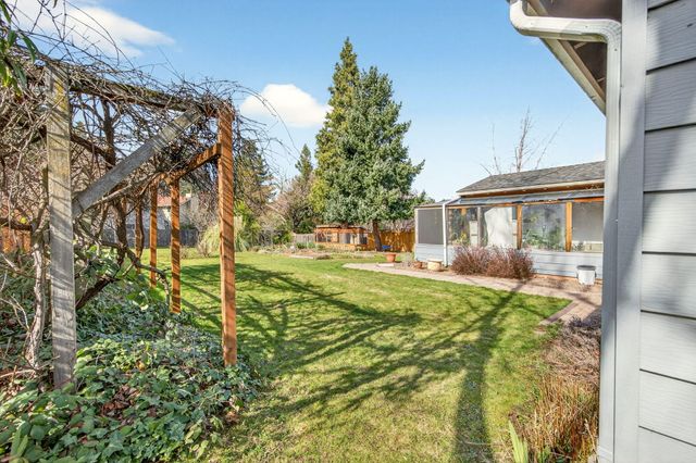 965 Park Street, Ashland, OR 97520