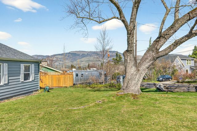 965 Park Street, Ashland, OR 97520