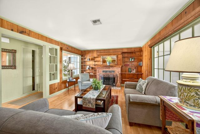 965 Park Street, Ashland, OR 97520