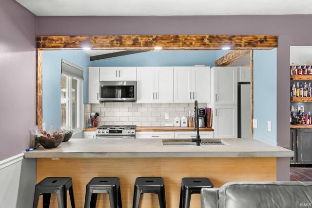 20305 Topaz Street, South Bend, IN 46614