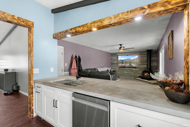 20305 Topaz Street, South Bend, IN 46614