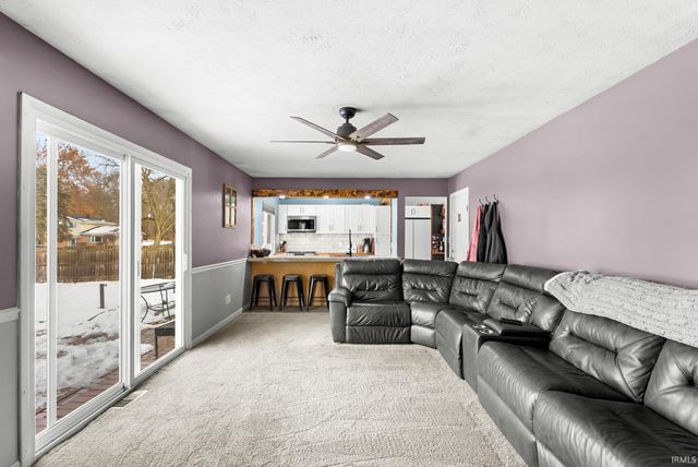 20305 Topaz Street, South Bend, IN 46614