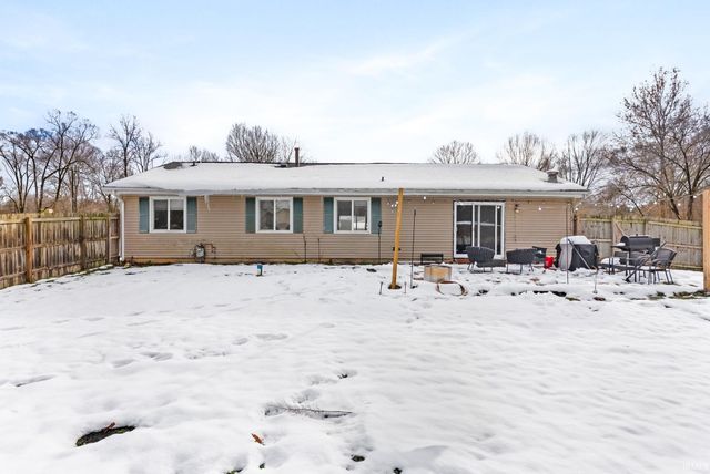 20305 Topaz Street, South Bend, IN 46614